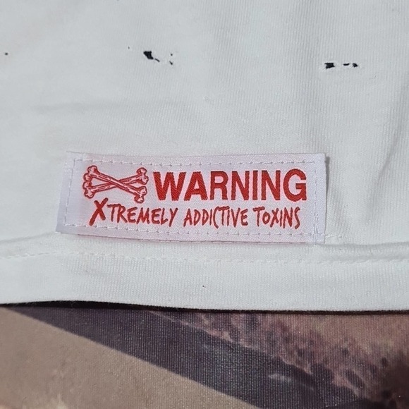 Philadelphia 76ers Allen Iverson Dope‎ Skull Tee Shirt Size Small NWT - Picture 7 of 10